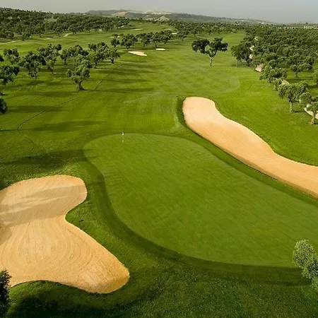 Arcos Gardens Fairways Apartment *